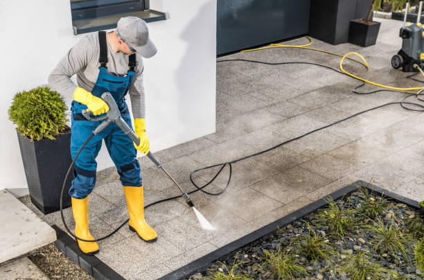 Best Concrete Pressure Washing  in Edwardsburg, MI